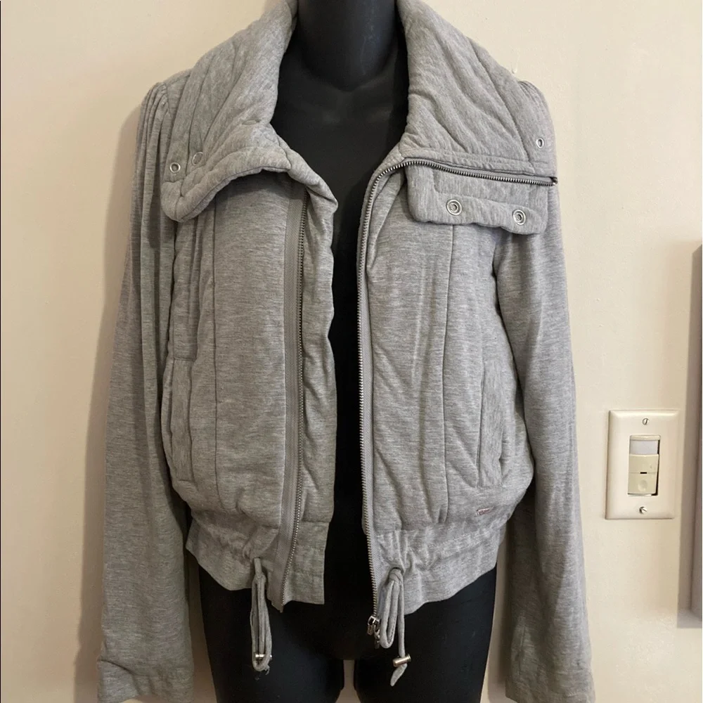 Grey Jacket❓ - Picture 2 of 16